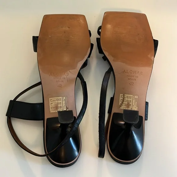 ALOHAS ASYMMETREIC BLACK HEEL - Picture 10 of 16